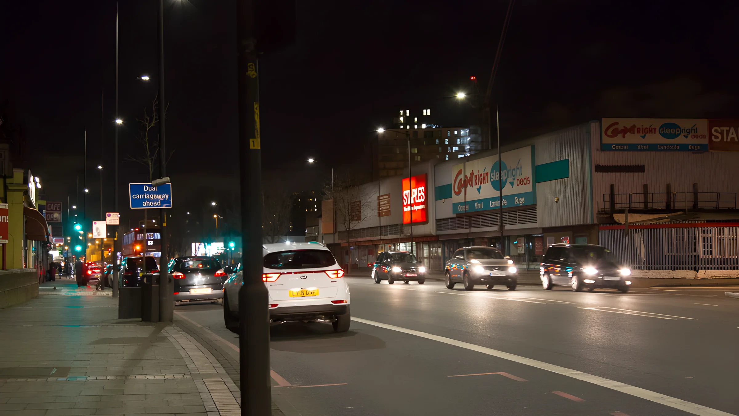 AIR2 LED Luminaire, London hero (cleanup v1) INDO project hero: AIR2 LED Luminaire, London